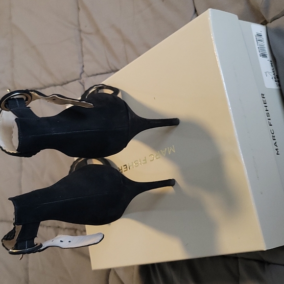 Marc Fisher Ankle Strap Heels Size 8.5 - Picture 2 of 2